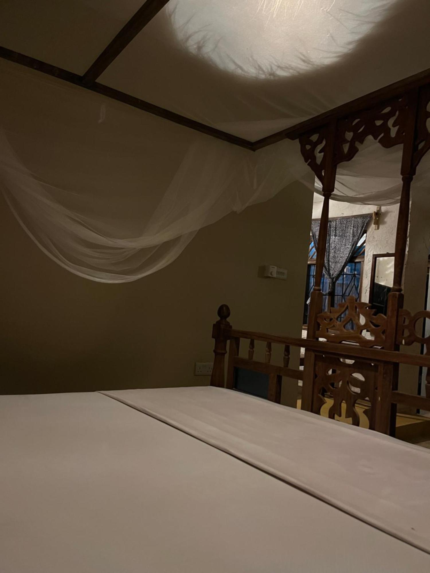 Sazani Beach Lodge And Tidal Lounge 눙귀 외부 사진