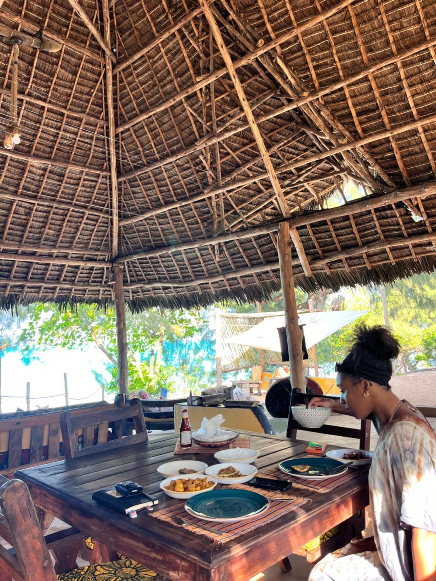 Sazani Beach Lodge And Tidal Lounge 눙귀 외부 사진