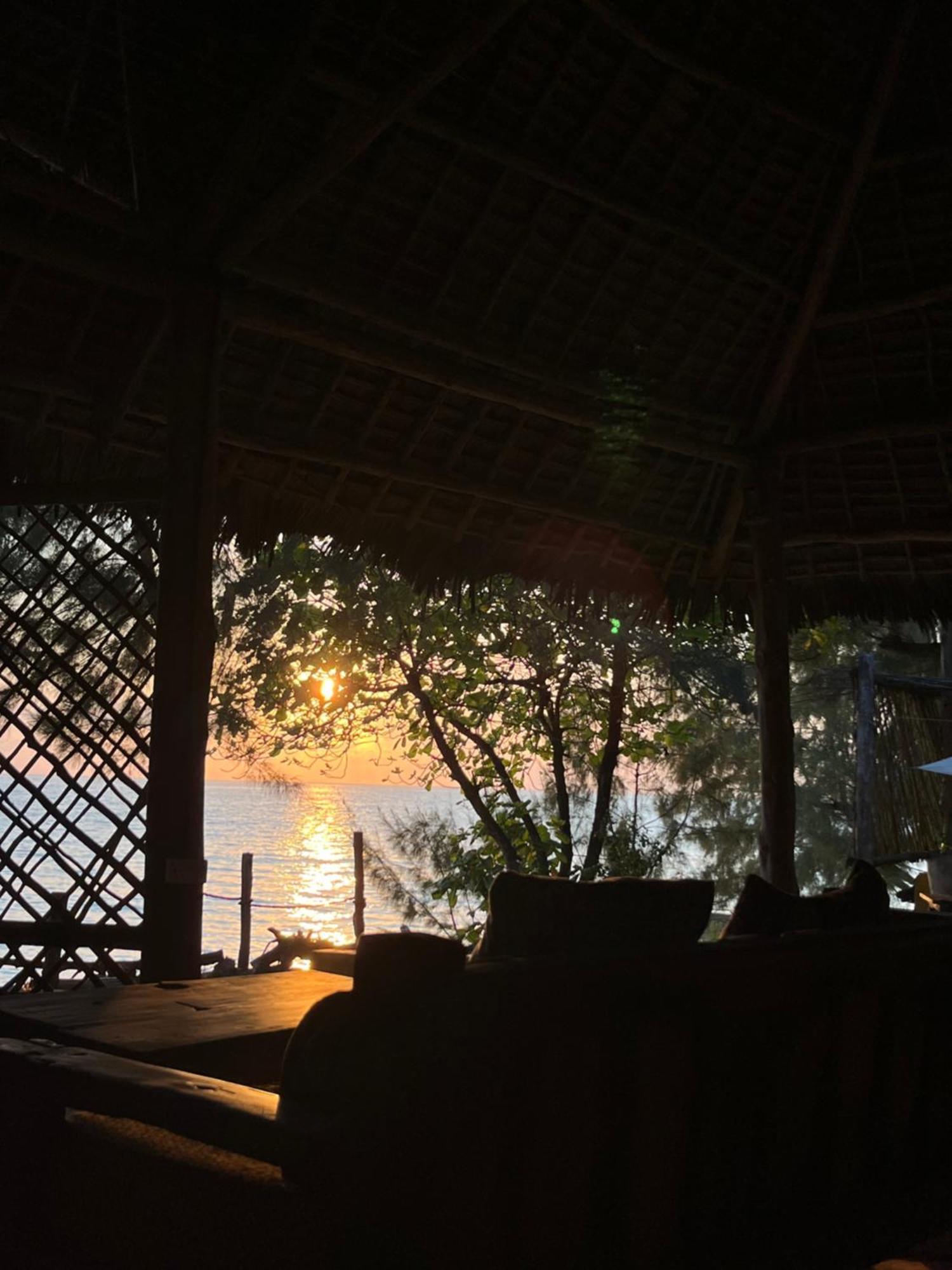 Sazani Beach Lodge And Tidal Lounge 눙귀 외부 사진
